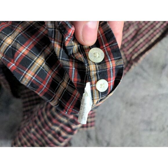 Cinch Long Sleeve Button Down Shirt Men's Size Medium Red Plaid - Picture 6 of 9